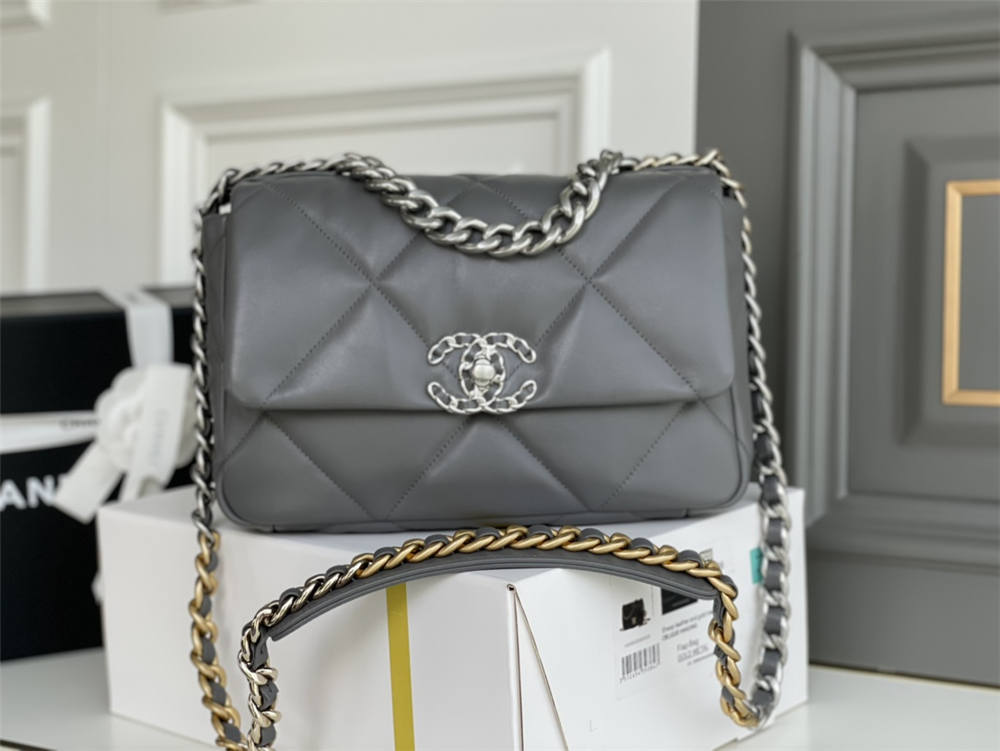 Chanel 19 bag 26cm 2025 new 